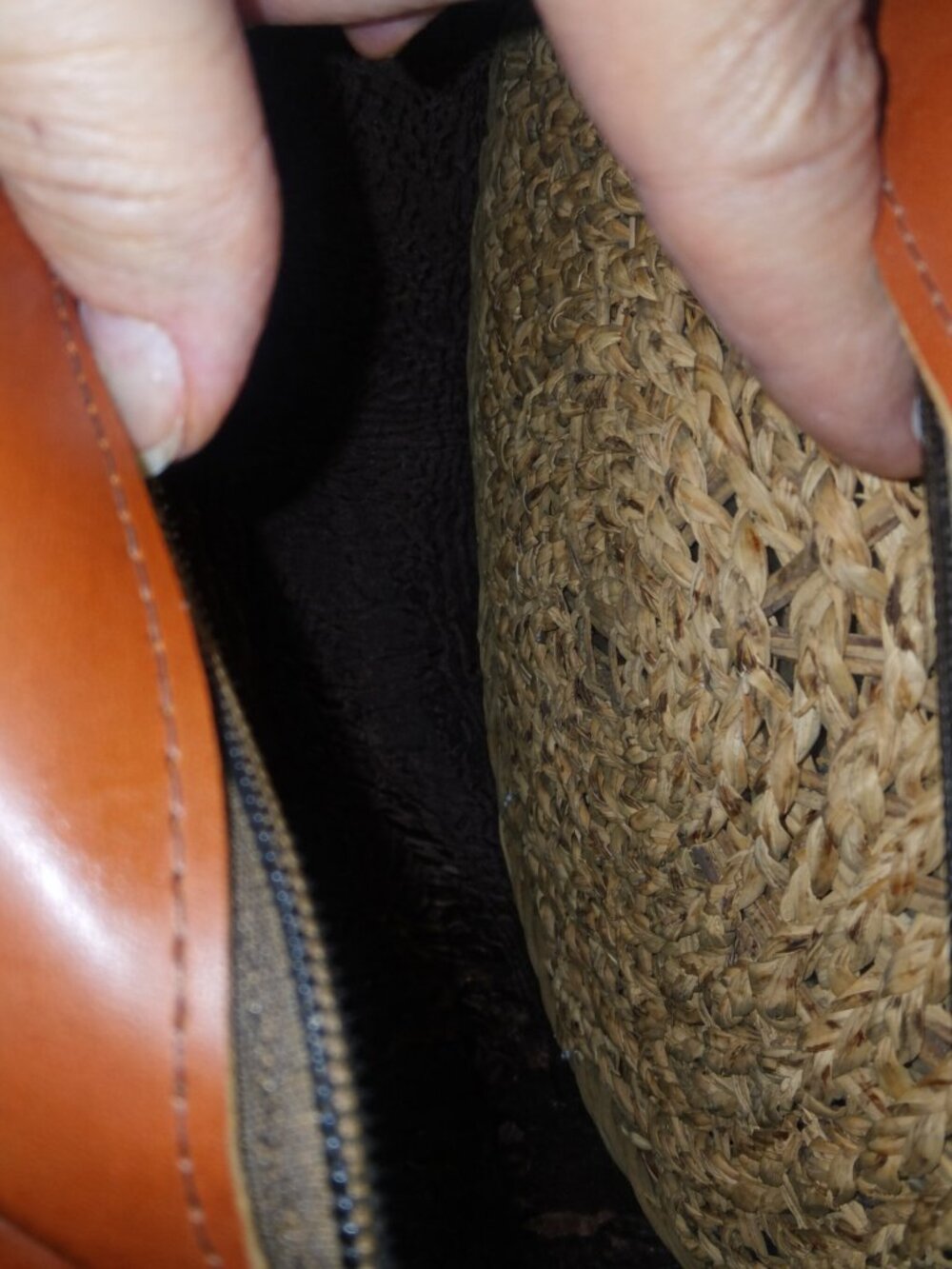 Boutique Woven Canteen Crossbody Bag Round Straw Cognac Trim Resort Chic NWOT - Picture 7 of 8
